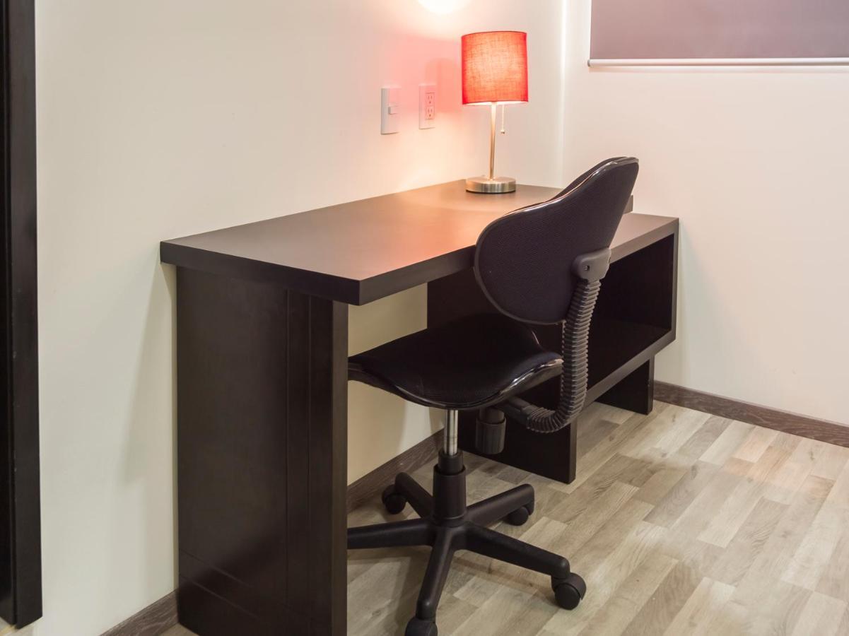 Smart Hotel מונטריי מראה חיצוני תמונה