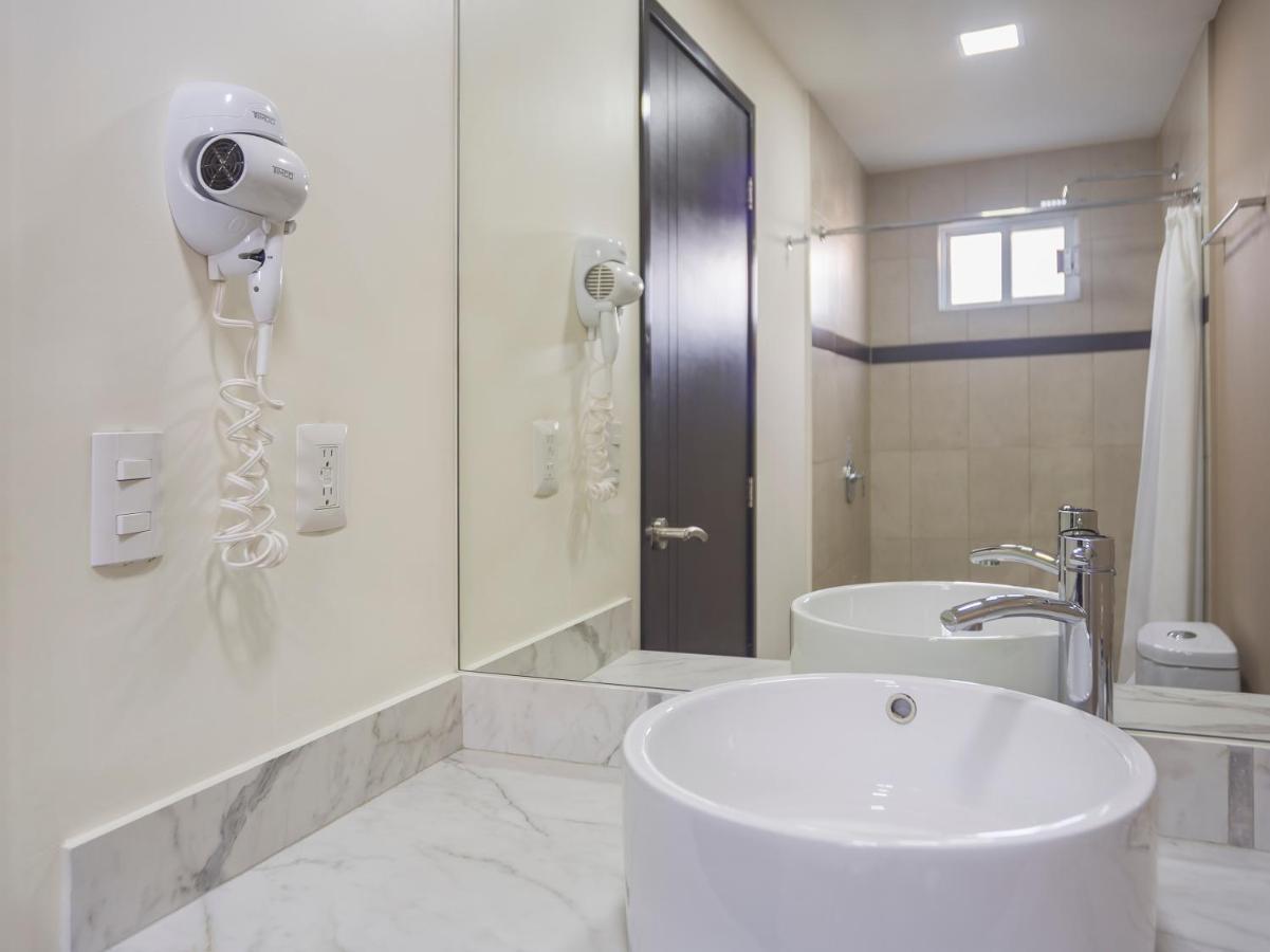 Smart Hotel מונטריי מראה חיצוני תמונה
