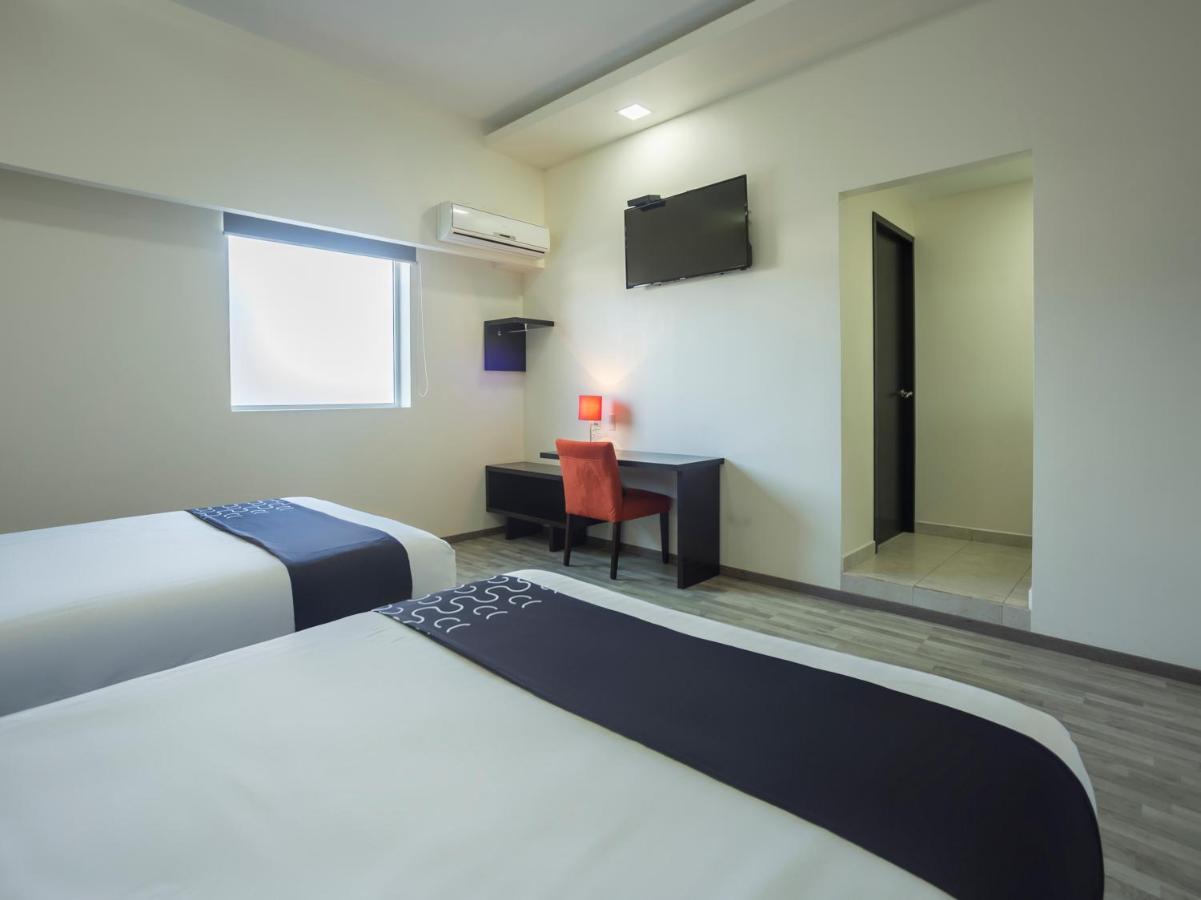 Smart Hotel מונטריי מראה חיצוני תמונה