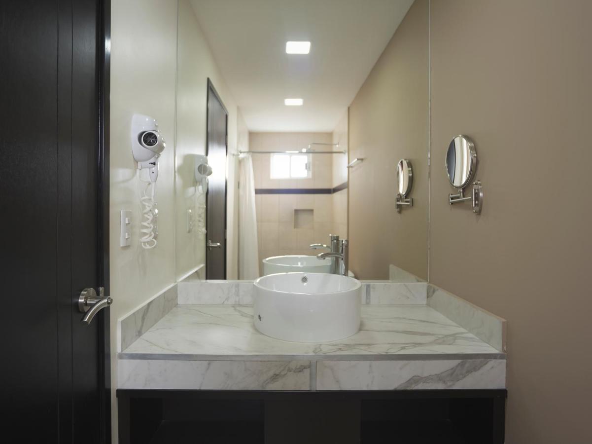 Smart Hotel מונטריי מראה חיצוני תמונה