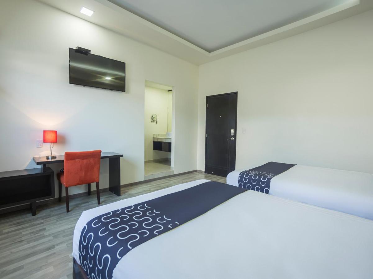Smart Hotel מונטריי מראה חיצוני תמונה